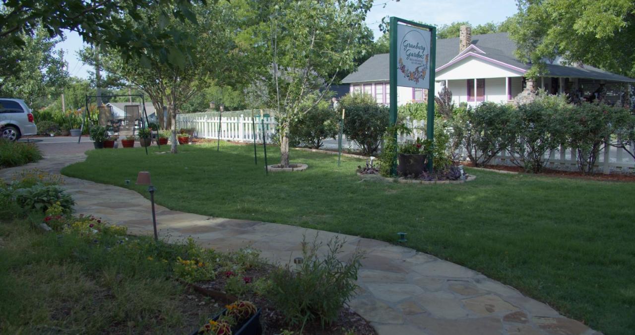 Granbury Gardens Bed And Breakfast Dış mekan fotoğraf