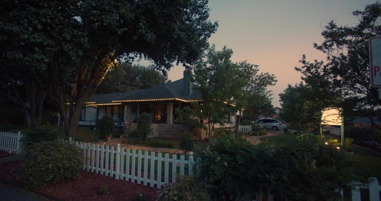 Granbury Gardens Bed And Breakfast Dış mekan fotoğraf