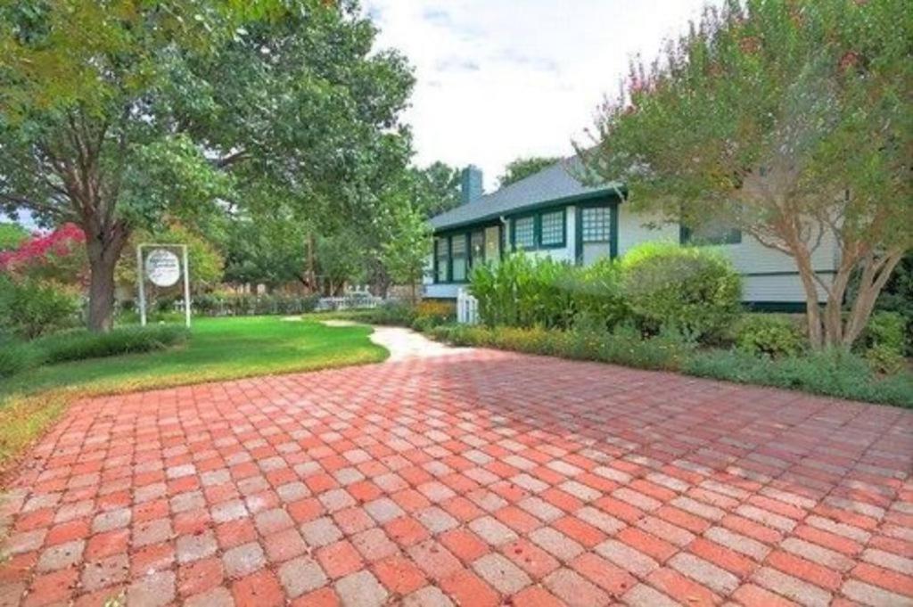 Granbury Gardens Bed And Breakfast Dış mekan fotoğraf
