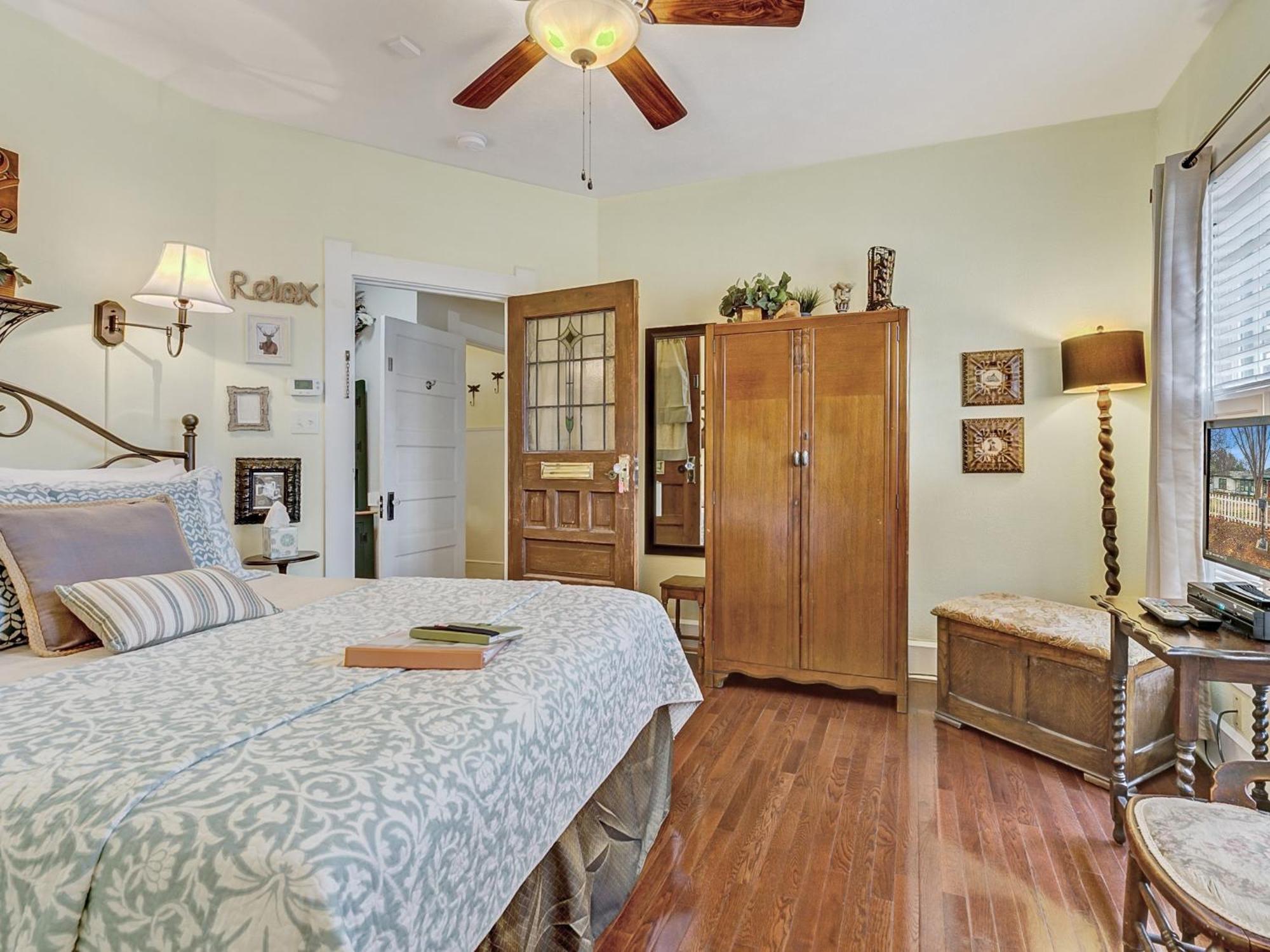 Granbury Gardens Bed And Breakfast Oda fotoğraf