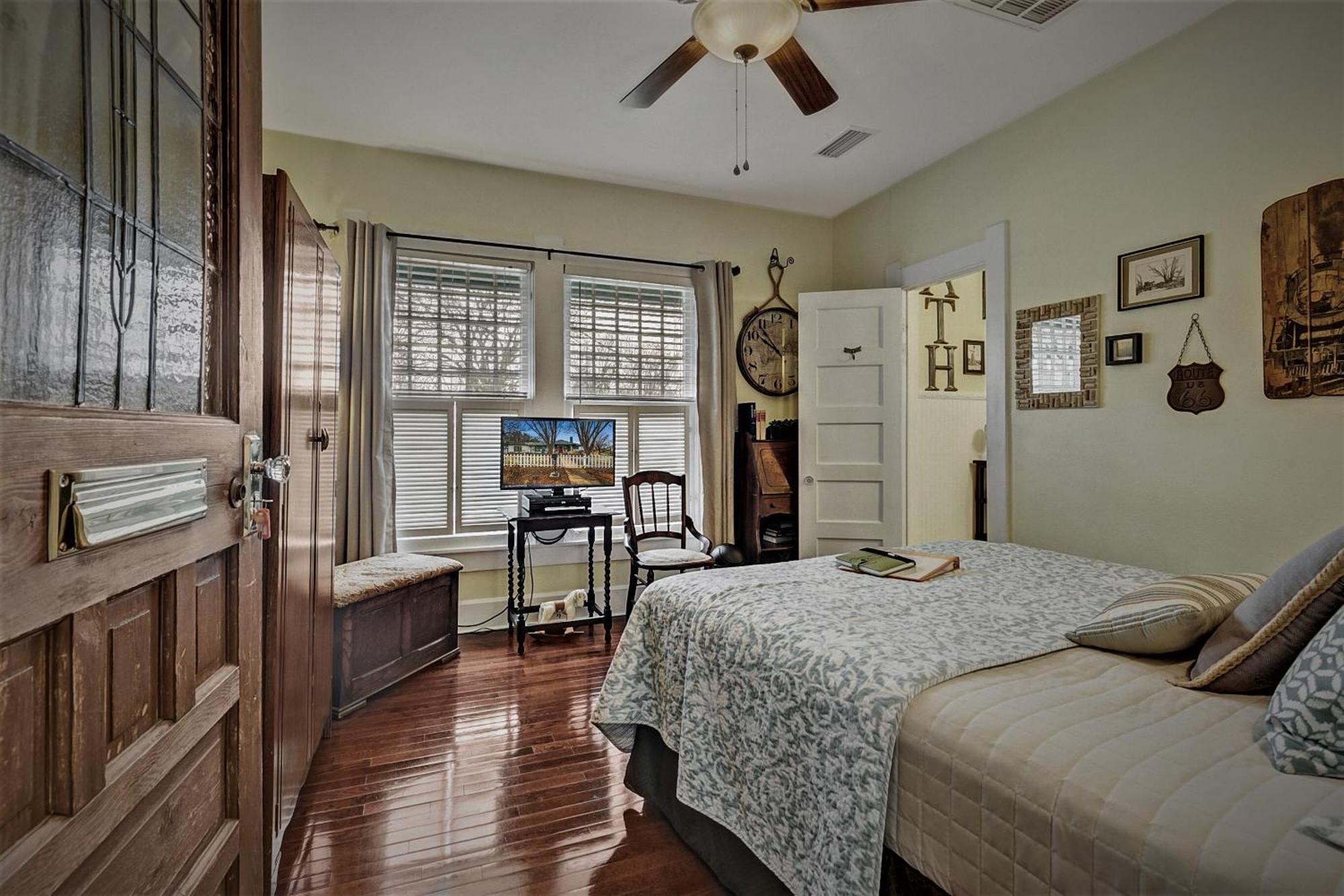 Granbury Gardens Bed And Breakfast Oda fotoğraf